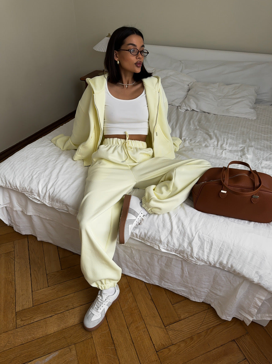 Aura Damen Traingsanzug