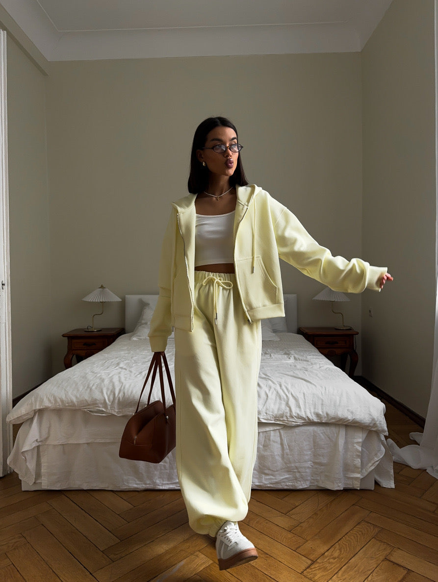 Aura Damen Traingsanzug