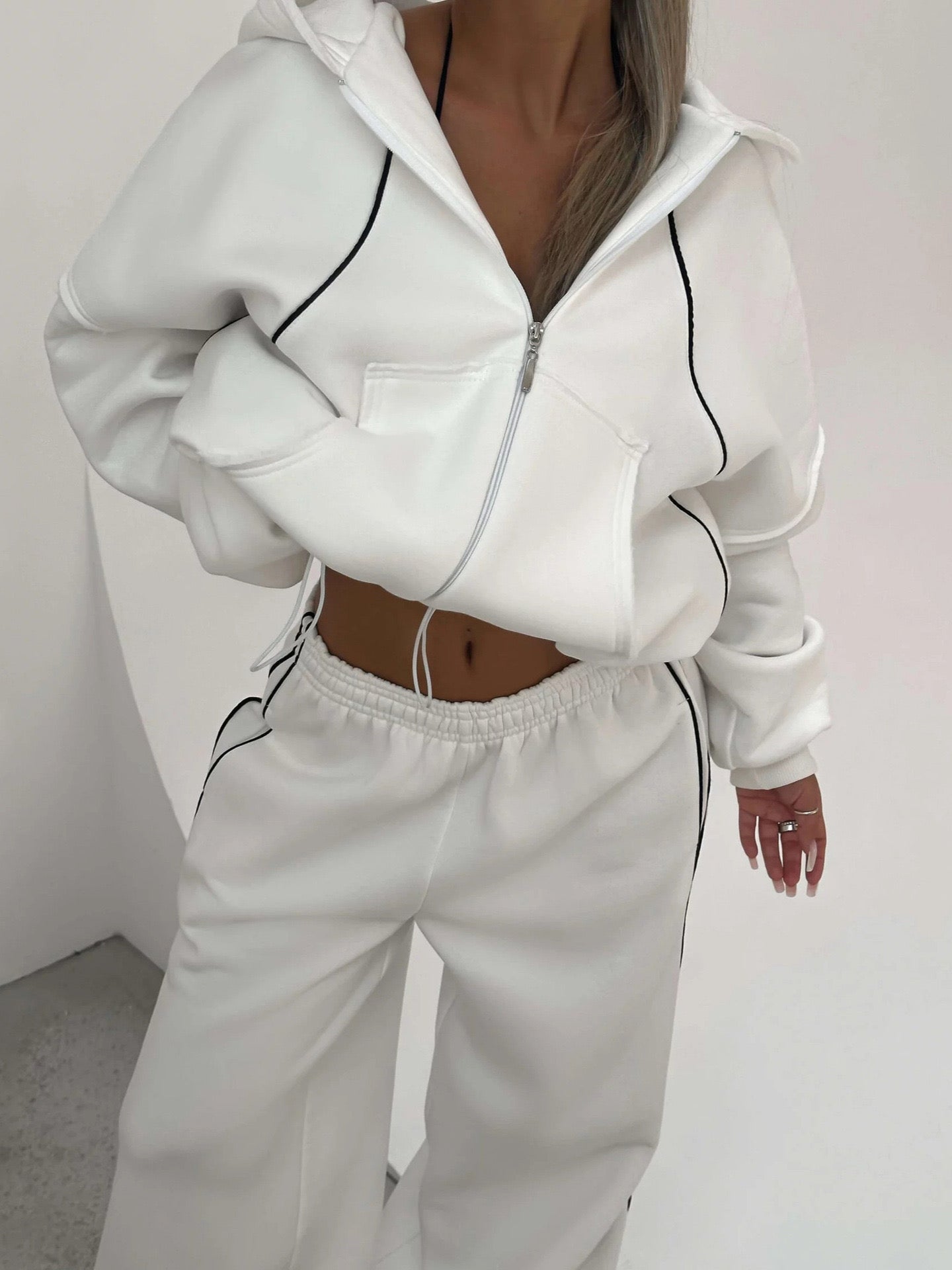 Aura Damen Traingsanzug