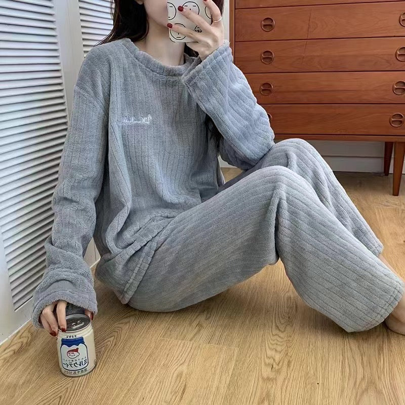 Aura Damen Pyjama