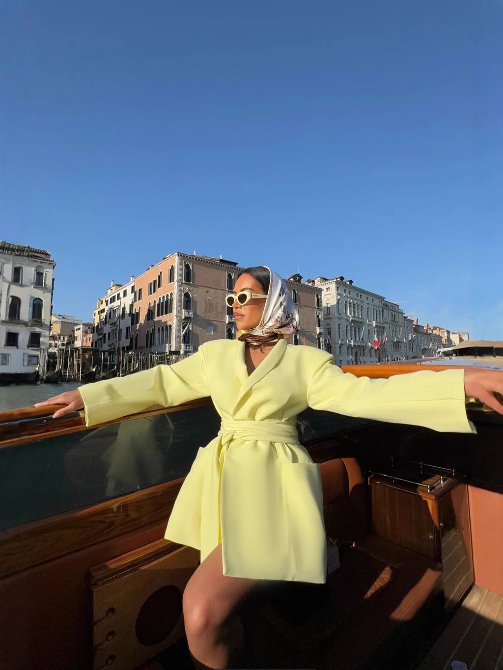 Aura Elegante Damen Anzug